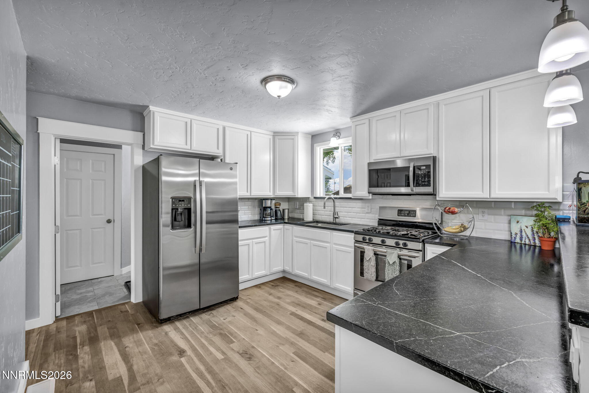 20 Baker Lane Property Photo 11