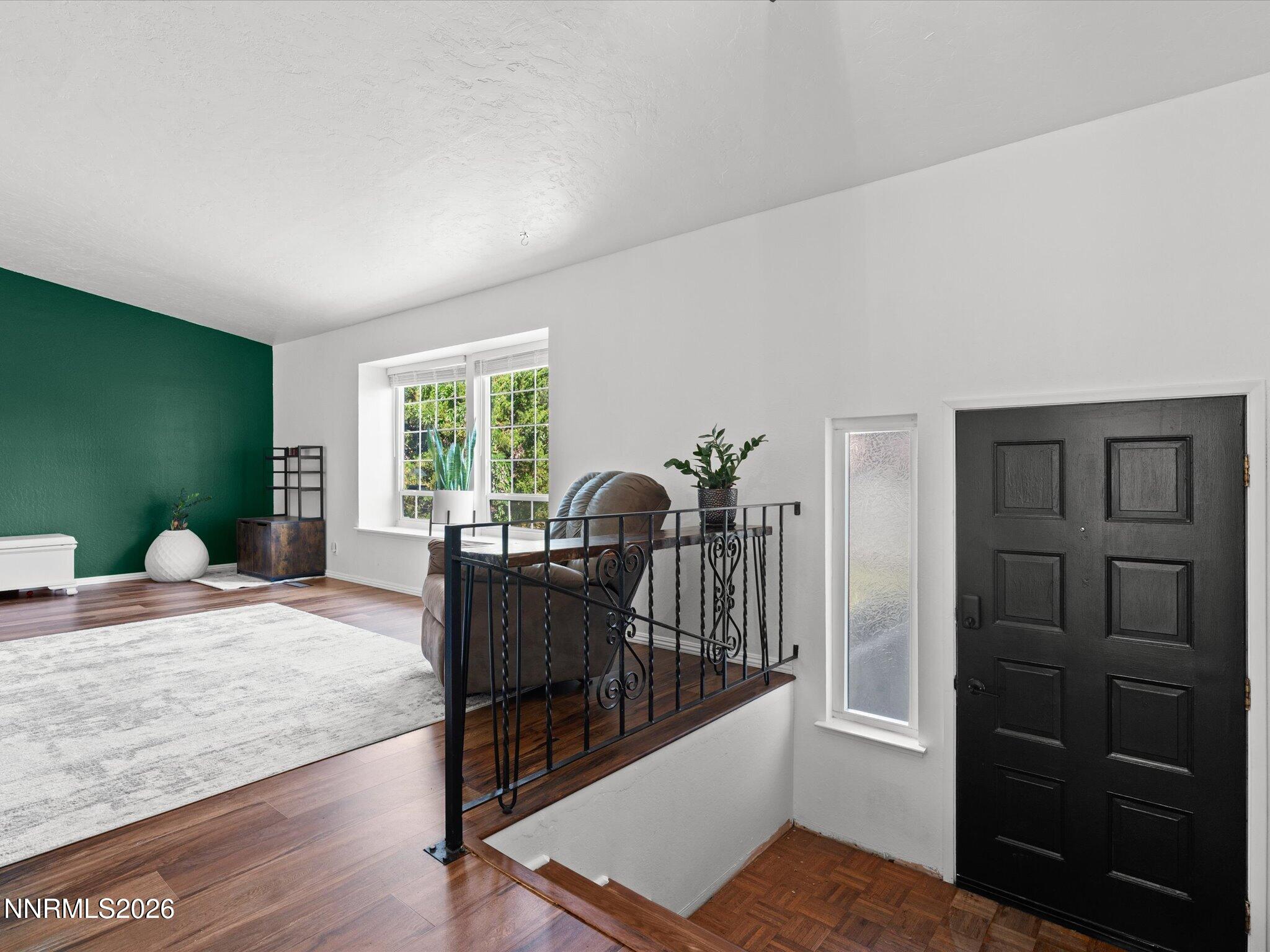 1025 Emerson Way Property Photo 5