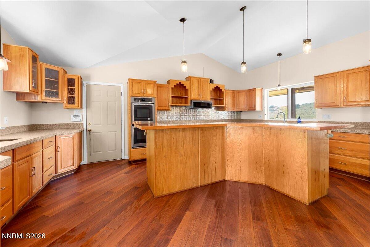 905 Thoroughbred Circle Property Photo 9