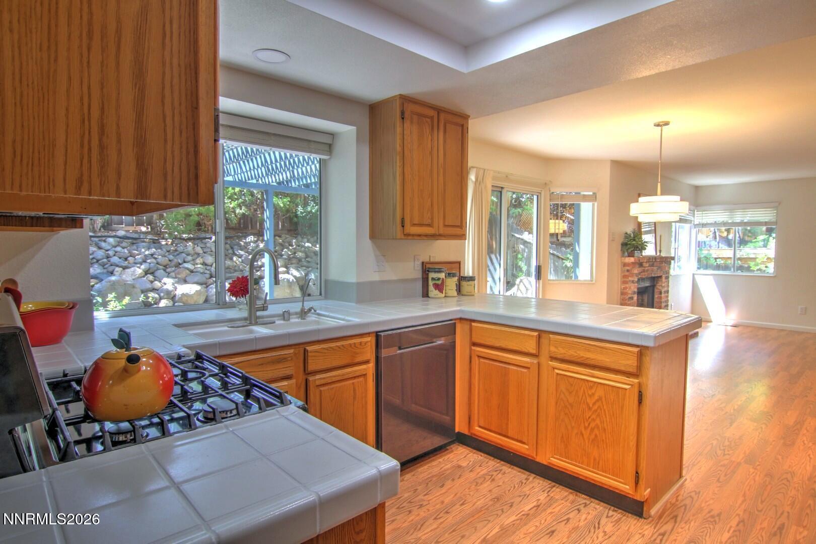 995 Leah Circle Property Photo 7