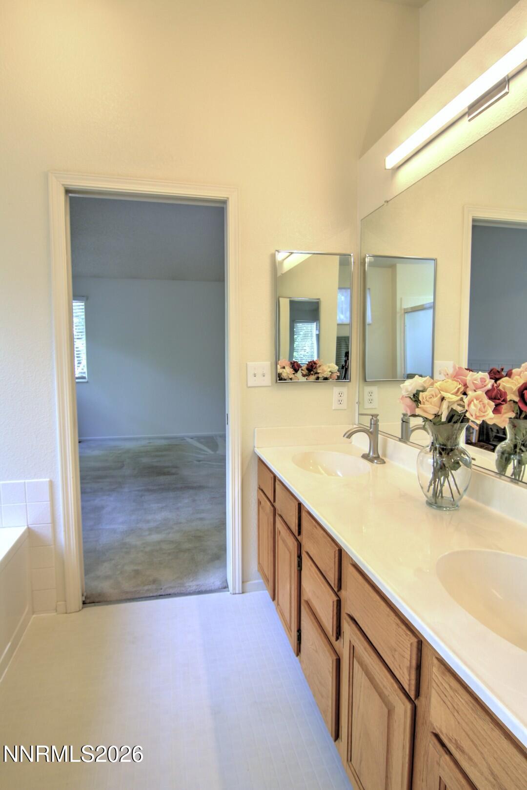995 Leah Circle Property Photo 28
