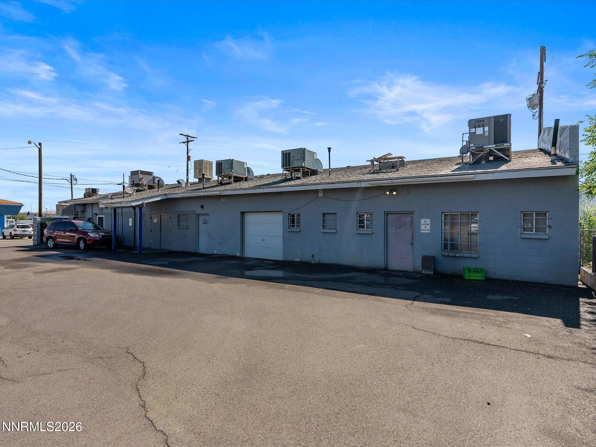 303 Kietzke Lane Property Photo 4