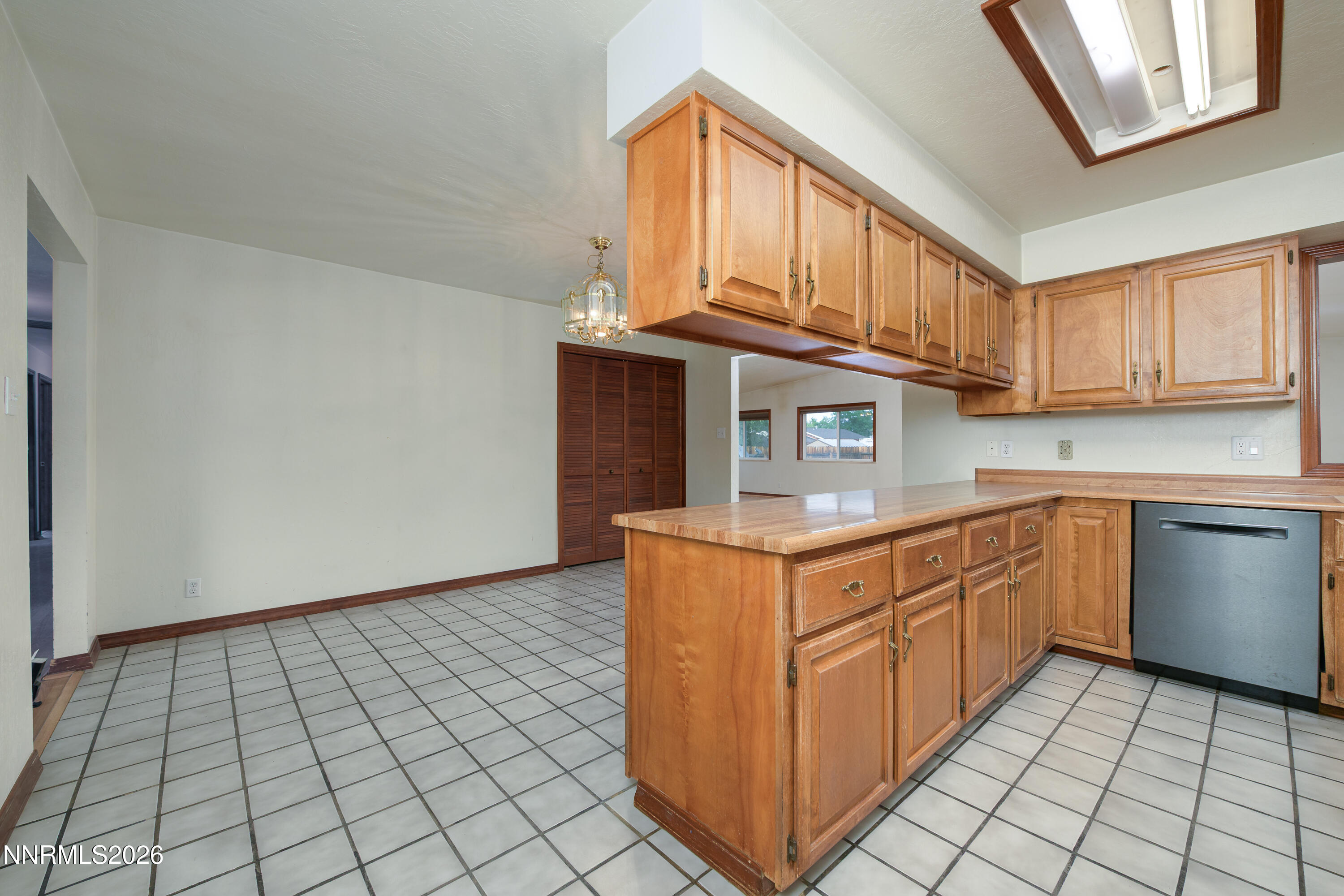 236 S West Street Property Photo 11