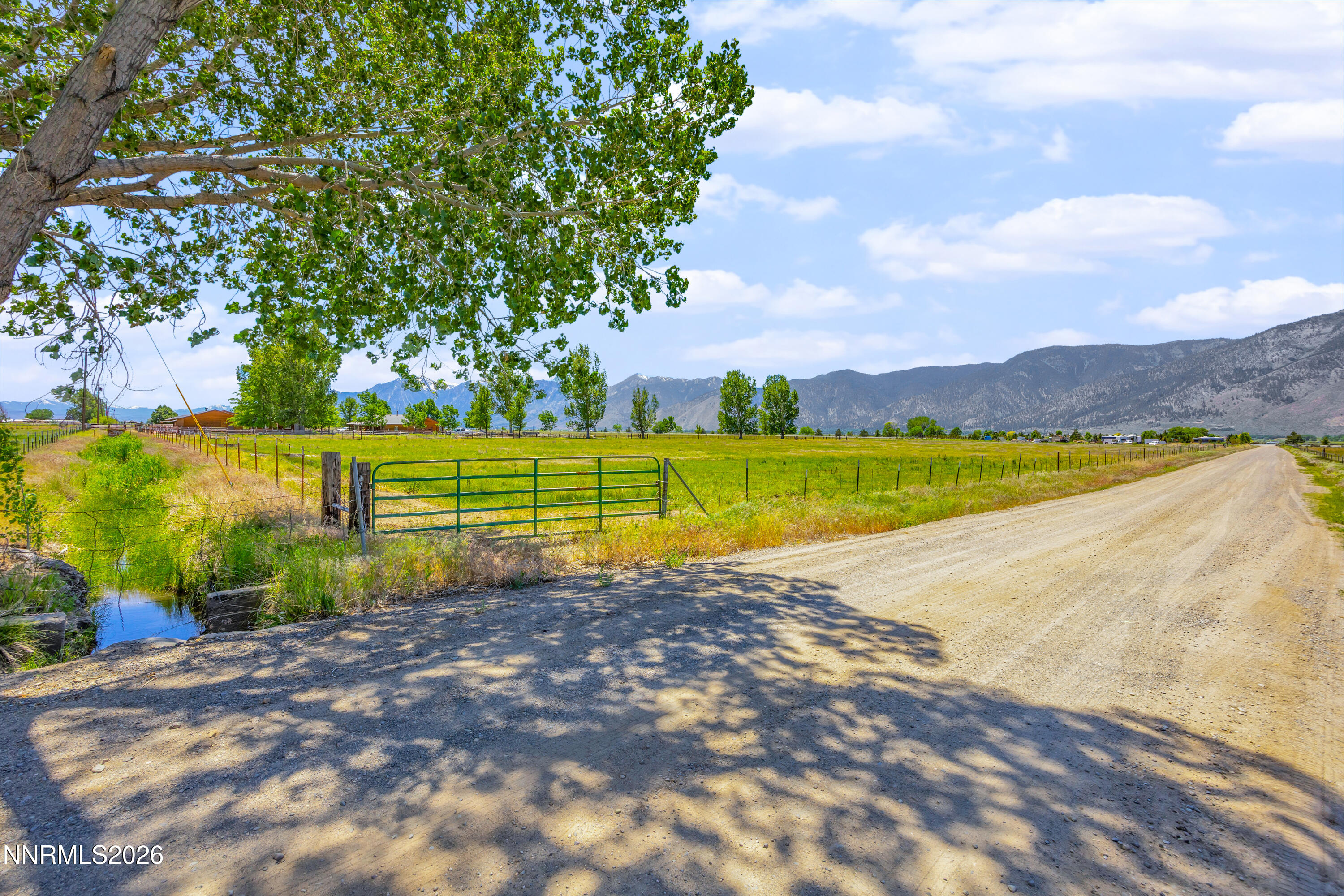 2693 U.s. Highway 395 Property Photo 1