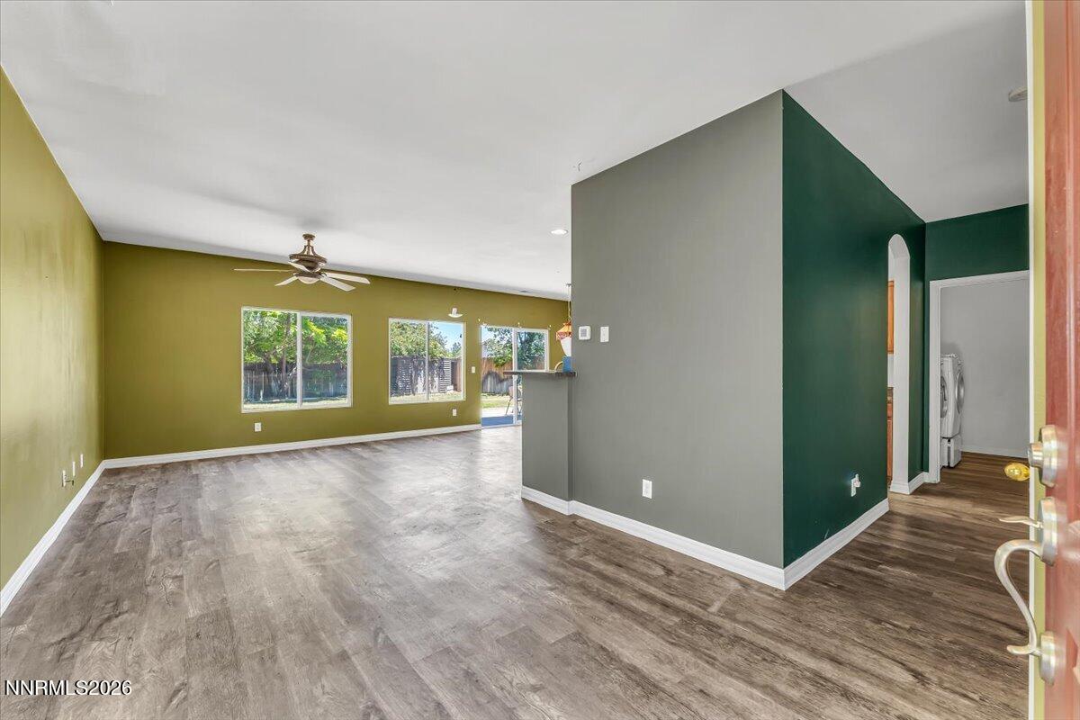 9945 Sandhaven Court Property Photo 4