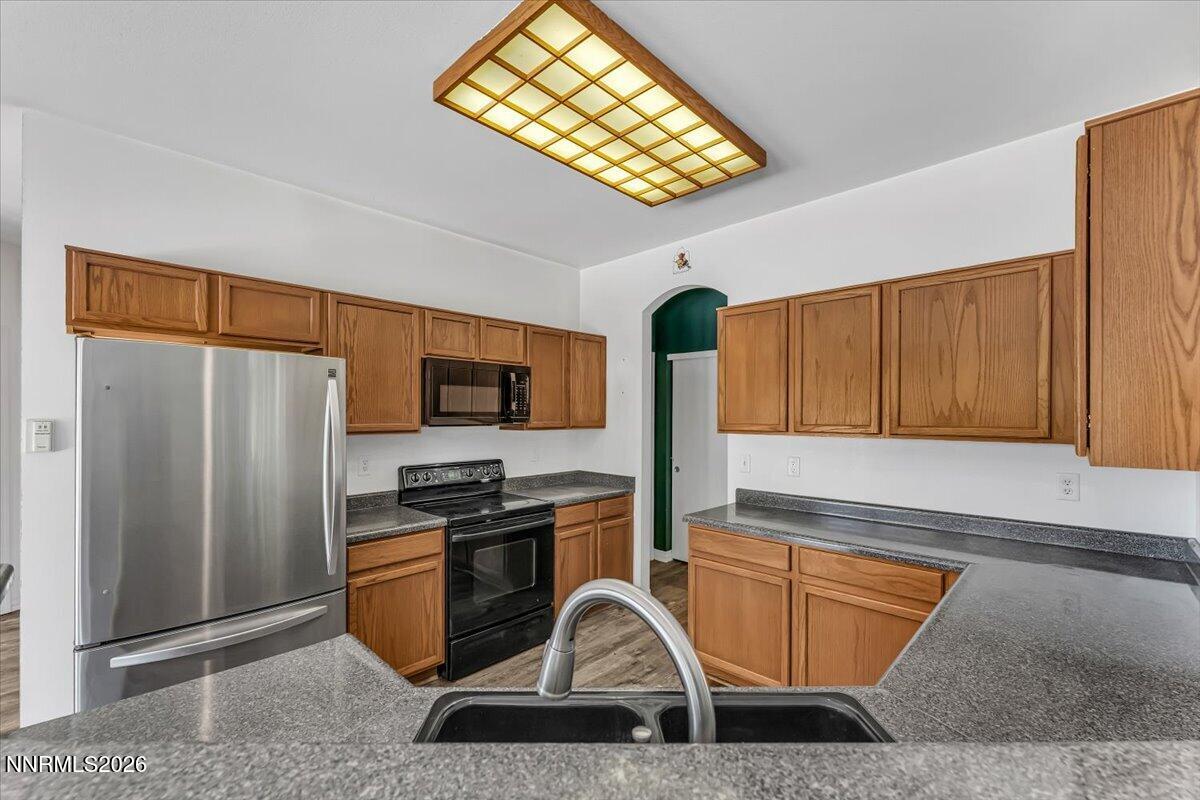 9945 Sandhaven Court Property Photo 8