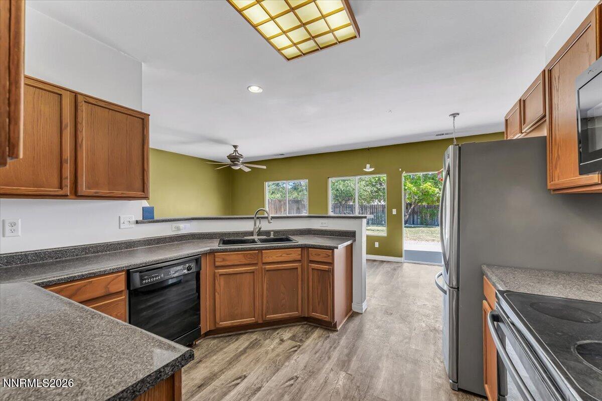 9945 Sandhaven Court Property Photo 10