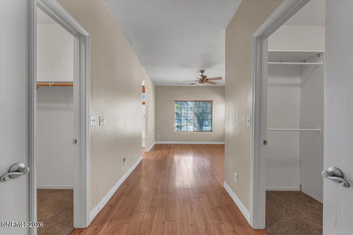 9945 Sandhaven Court Property Photo 11