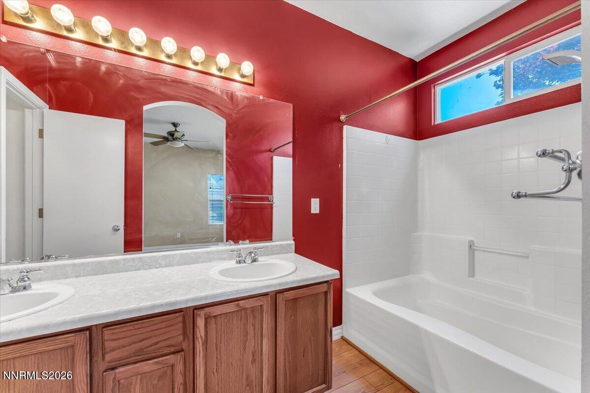 9945 Sandhaven Court Property Photo 14