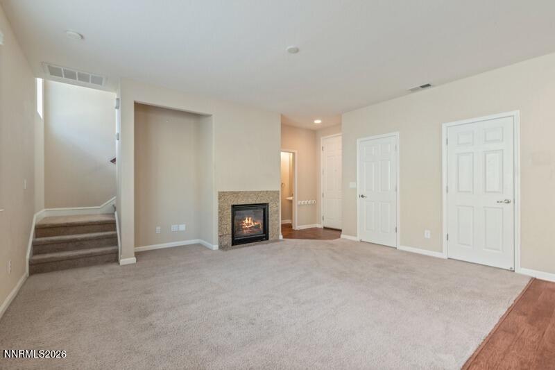 1052 Crown View Drive Property Photo 3
