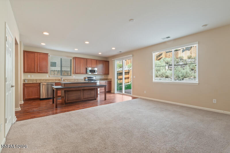 1052 Crown View Drive Property Photo 6
