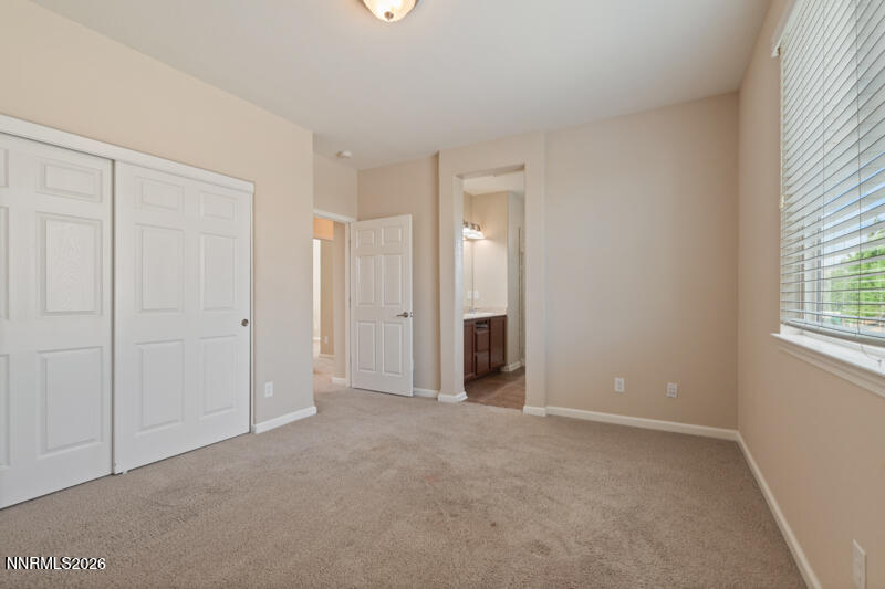 1052 Crown View Drive Property Photo 9