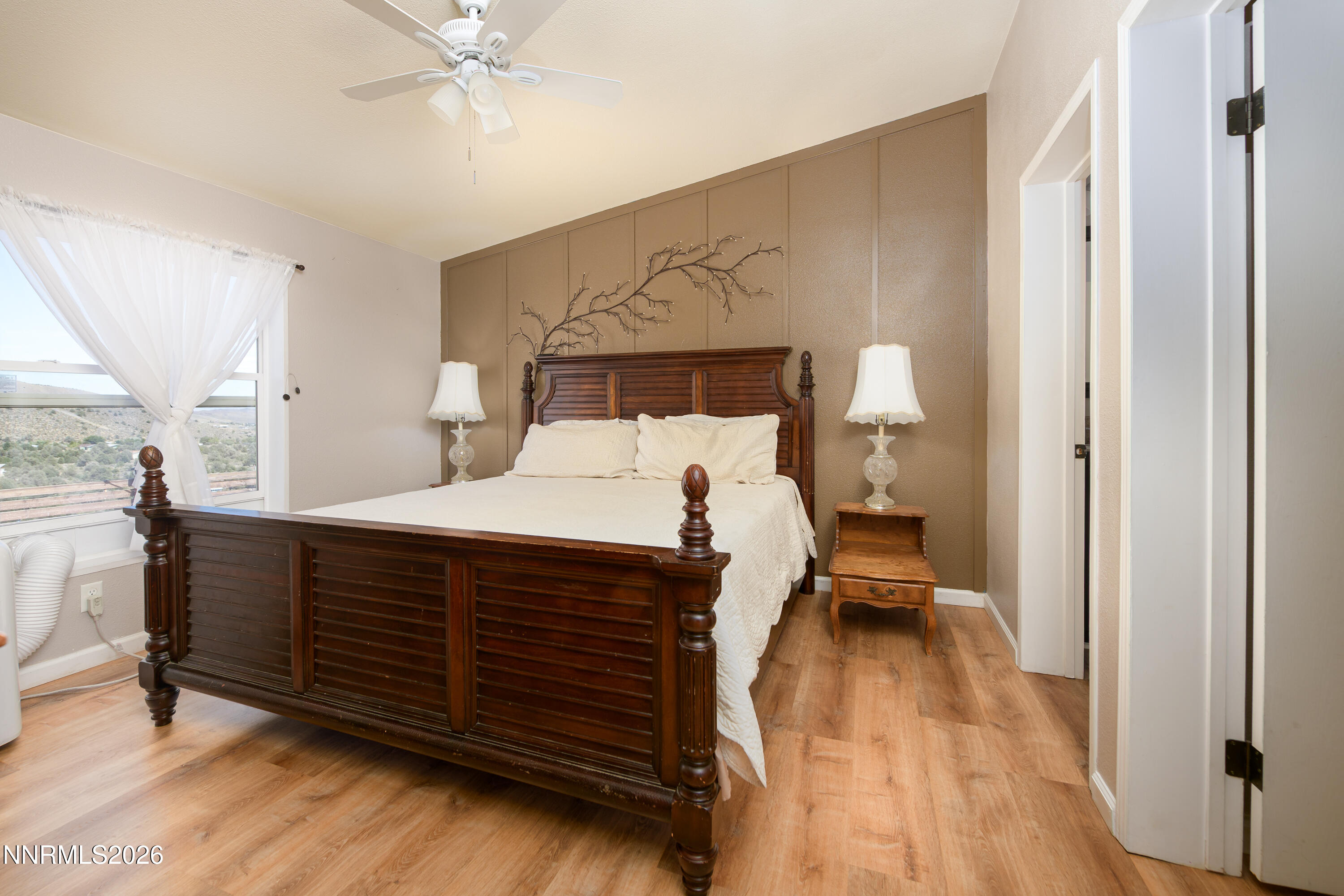 3769 Arden Way Property Photo 10