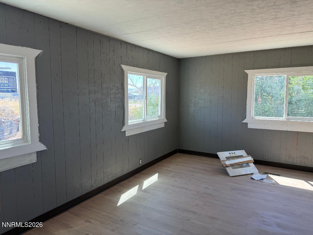 7650 Springfield Road Property Photo 5