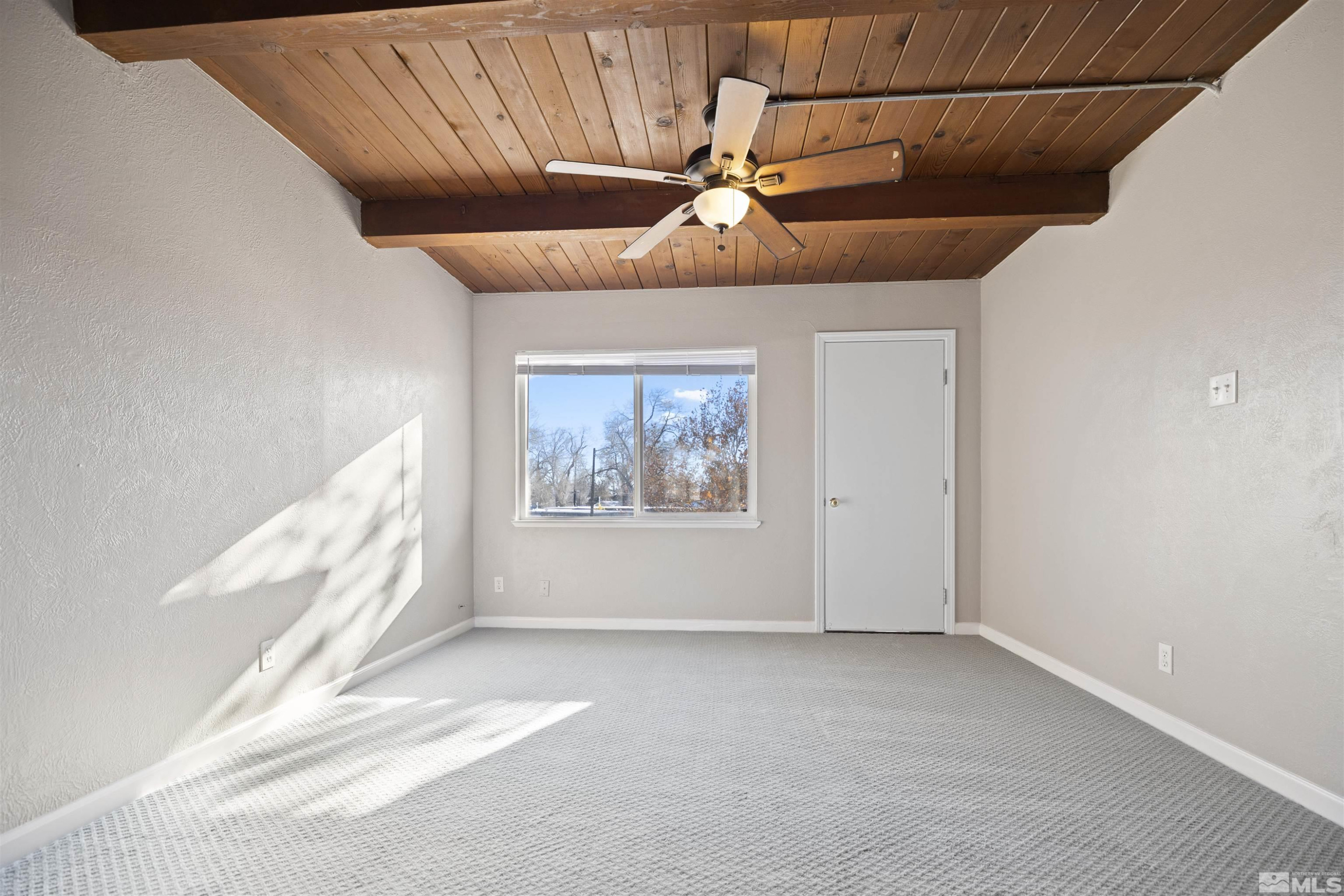 695 Denslowe Drive Property Photo 2