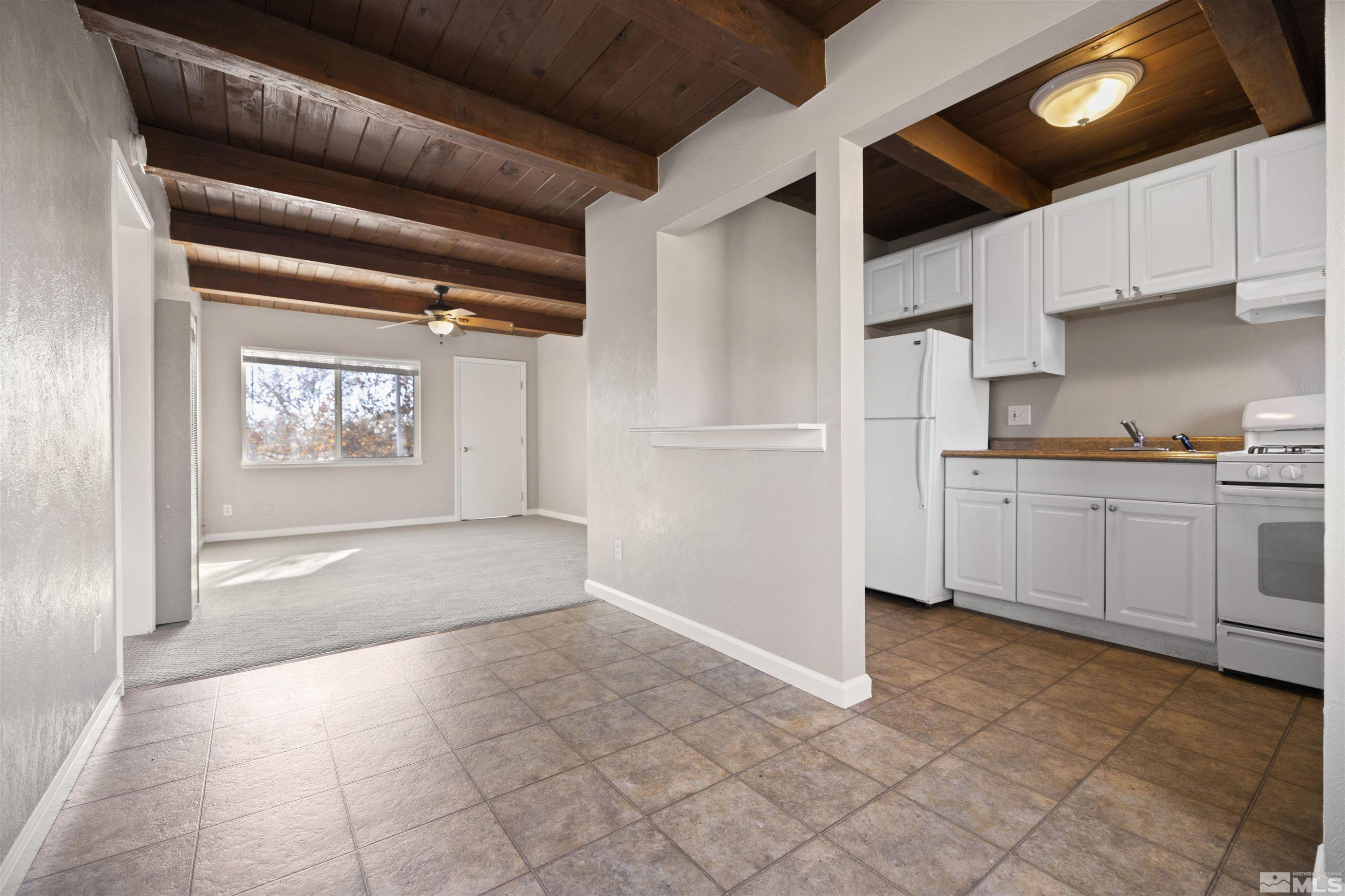 695 Denslowe Drive Property Photo 6