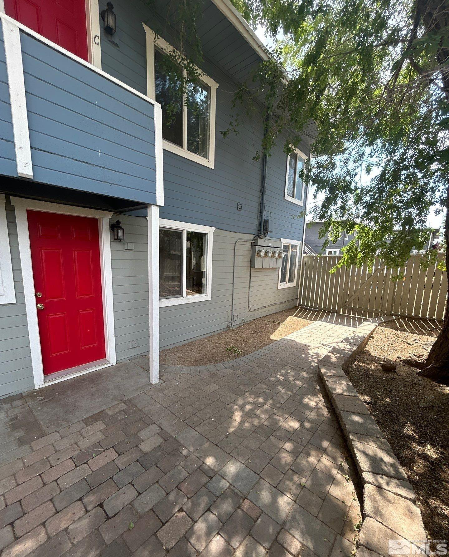 695 Denslowe Drive Property Photo 16