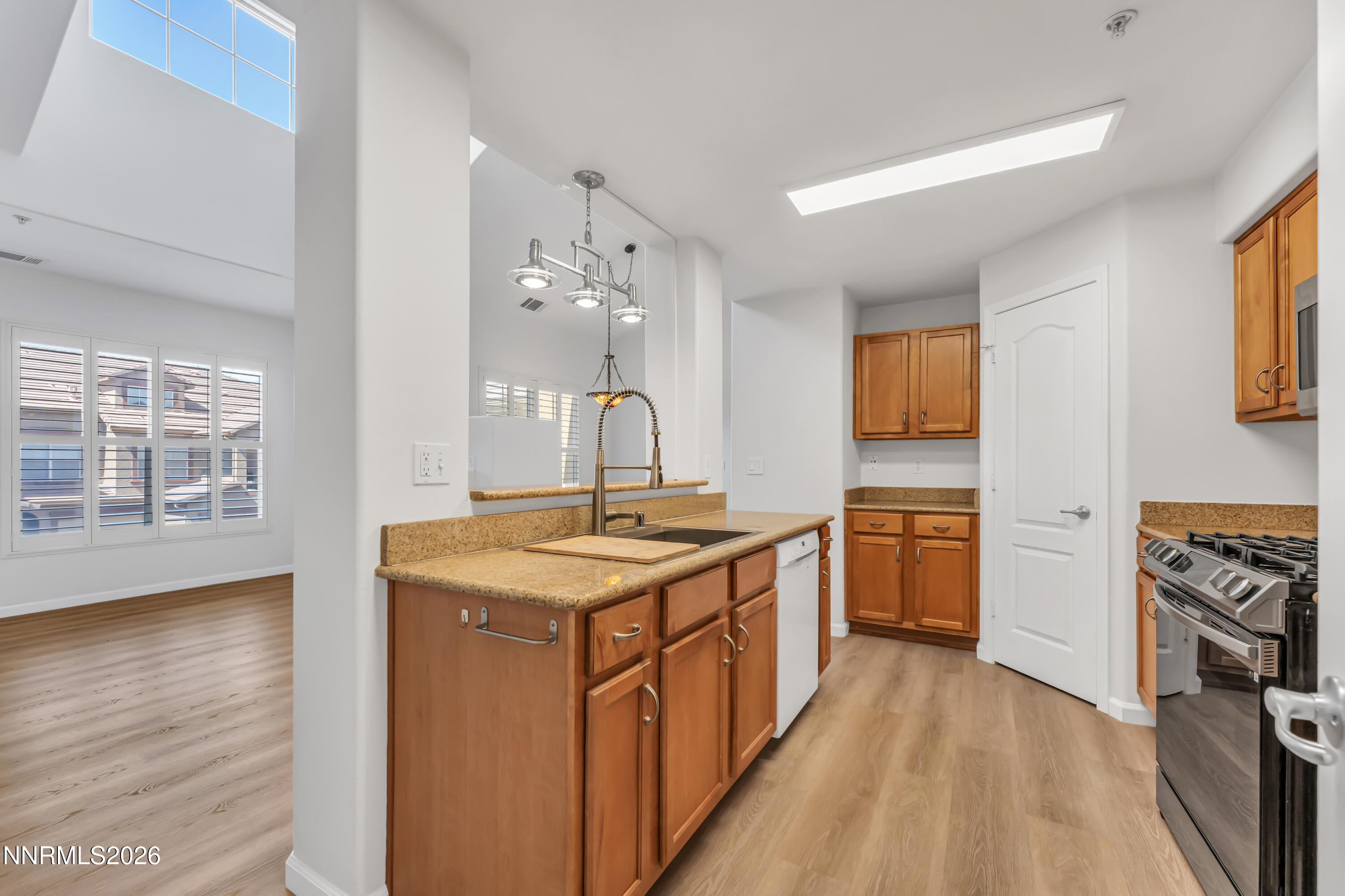 1325 S Meadows Parkway # 122 Property Photo 10