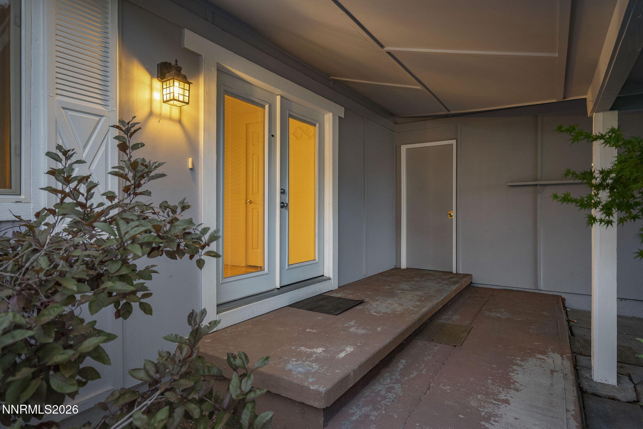1401 Surf Way Property Photo 6