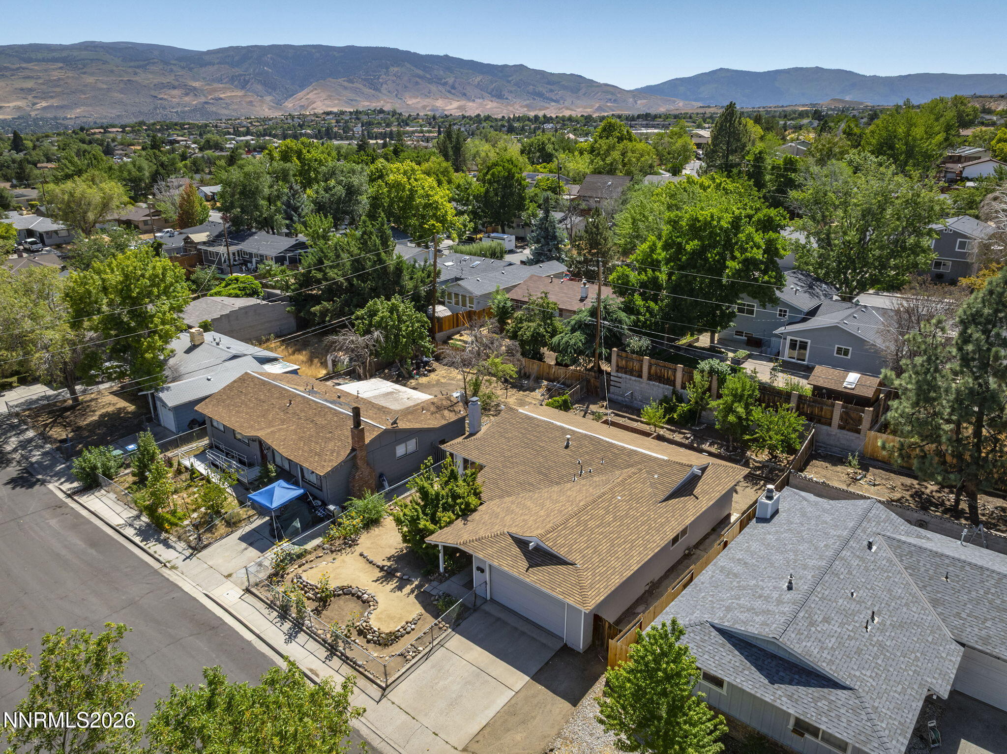 1401 Surf Way Property Photo 32