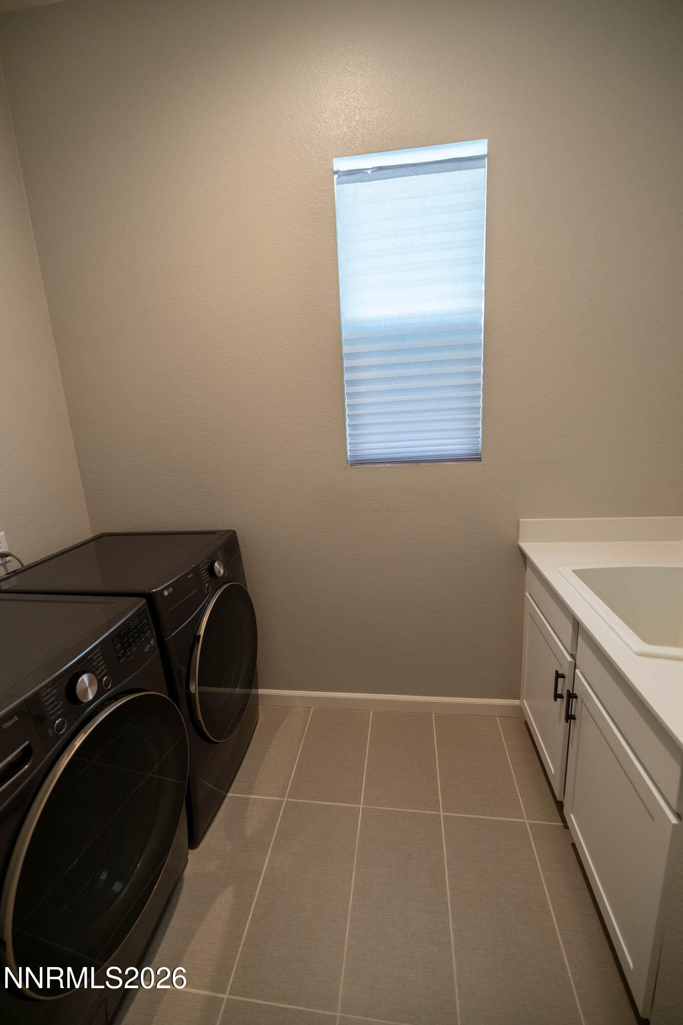 2292 Jagged Peak Lane Property Photo 11
