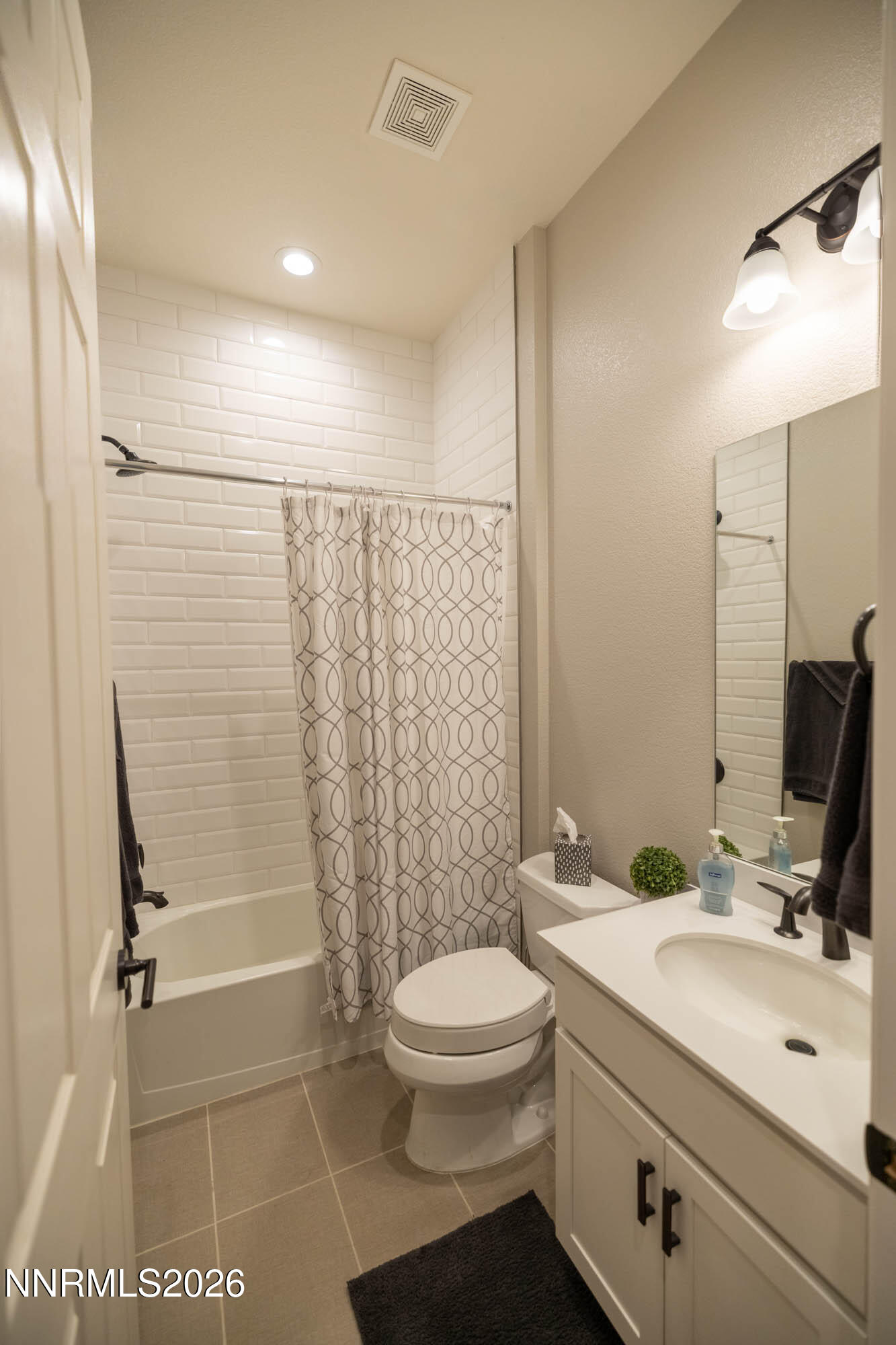 2292 Jagged Peak Lane Property Photo 17