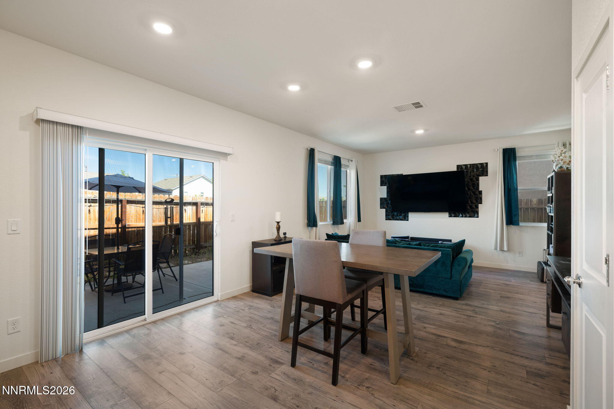 8855 Sky Wind Road Property Photo 7