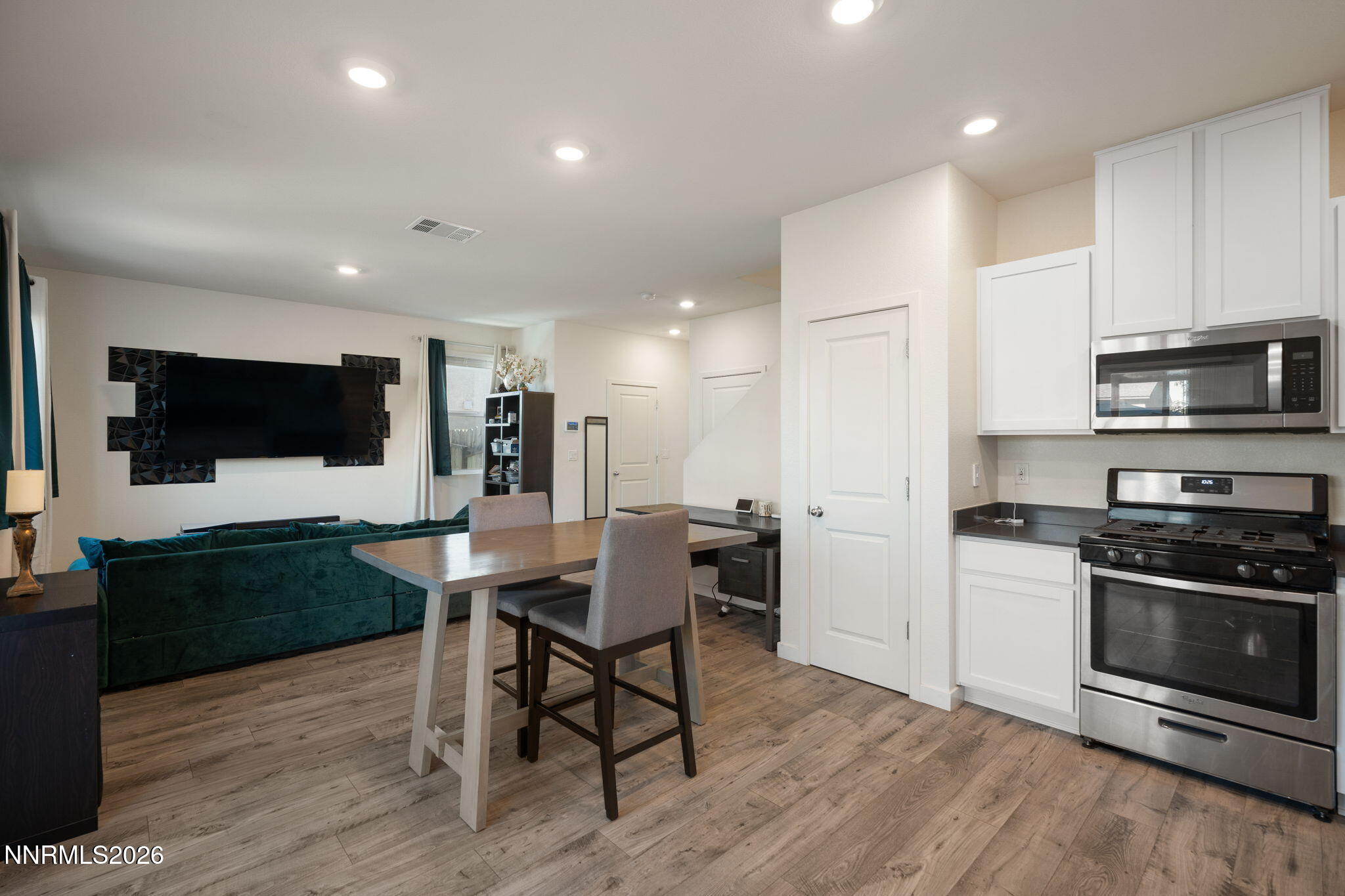 8855 Sky Wind Road Property Photo 8