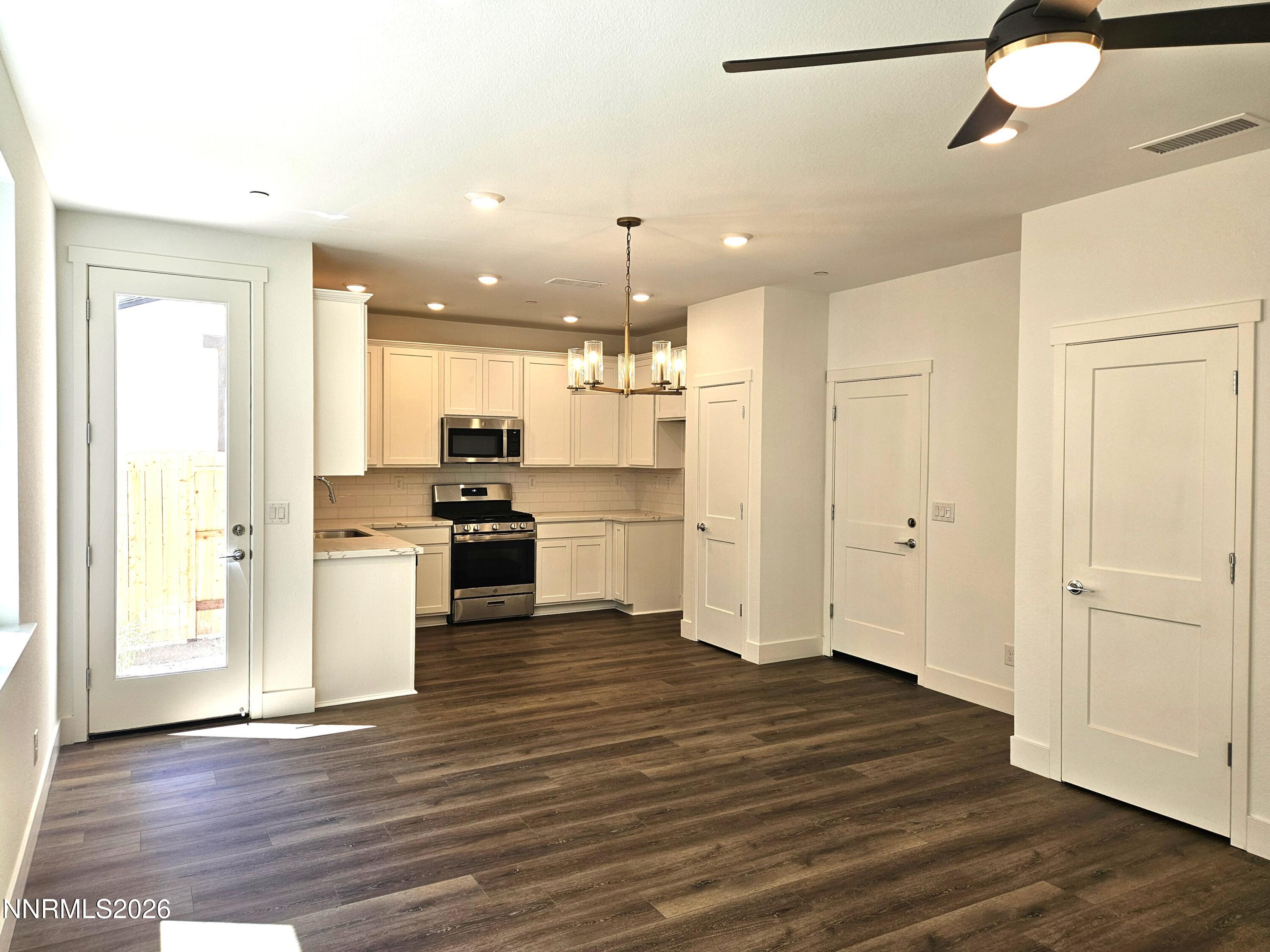 420 Prosecco Way Property Photo 6
