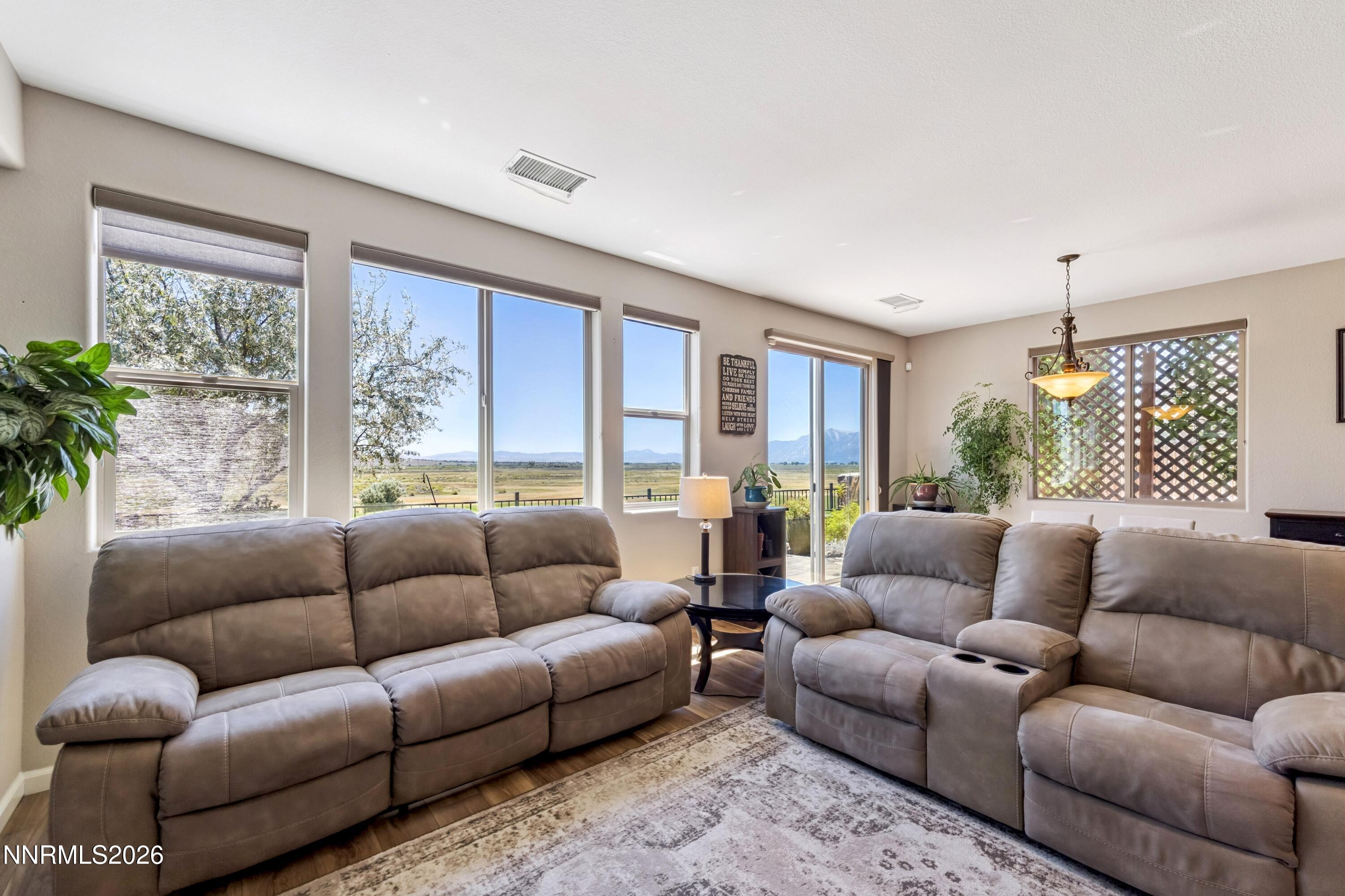 3575 Long Drive Property Photo 4