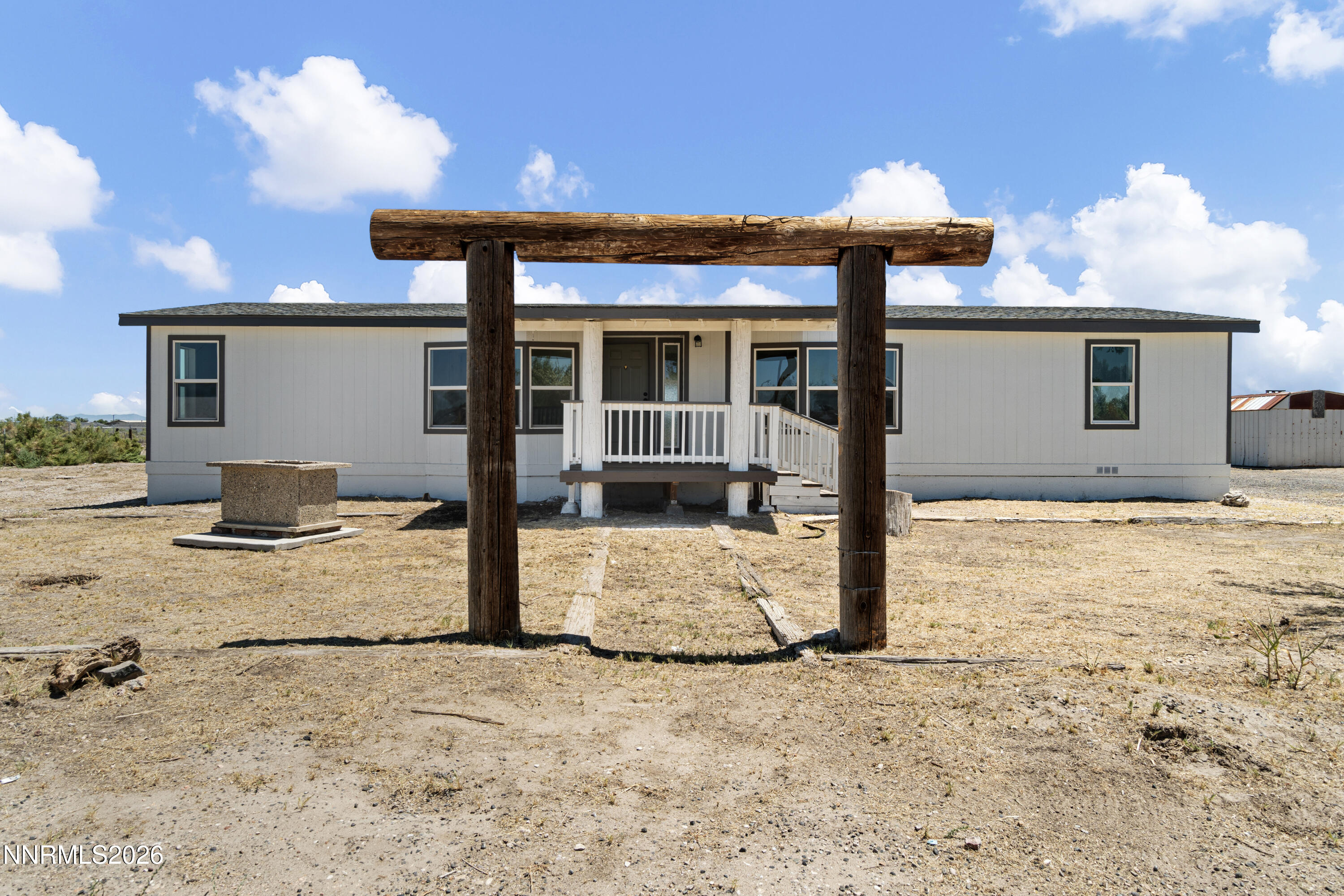 700 Thornbird Drive Property Photo 1