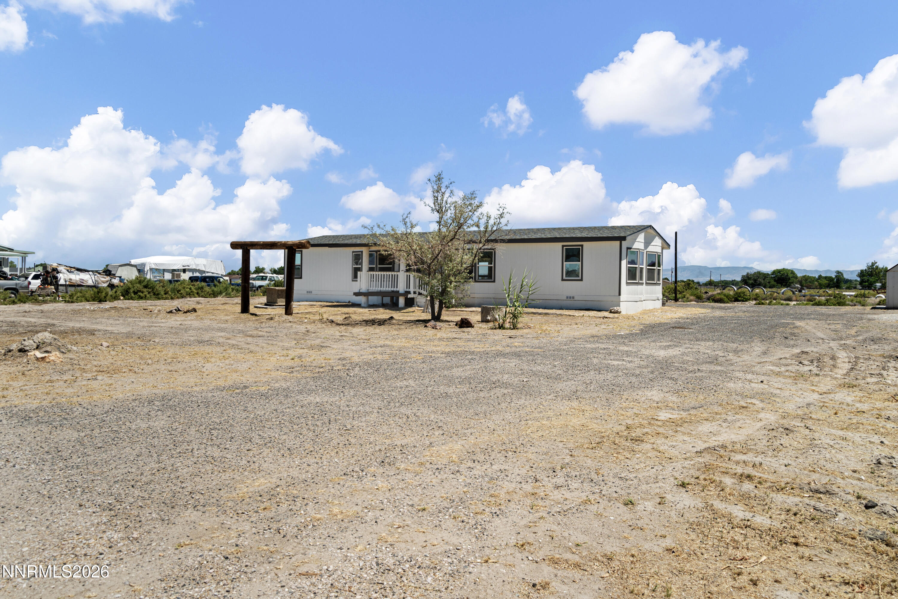 700 Thornbird Drive Property Photo 2