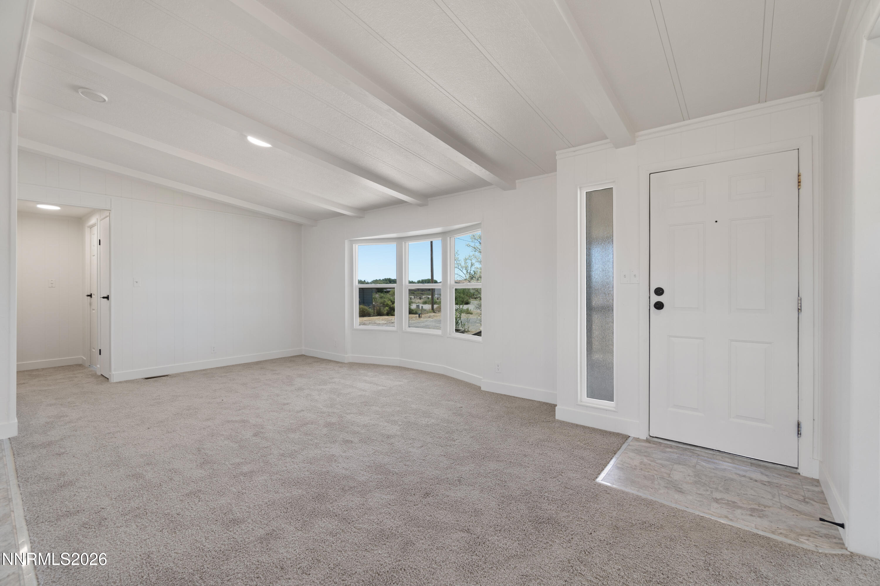 700 Thornbird Drive Property Photo 7