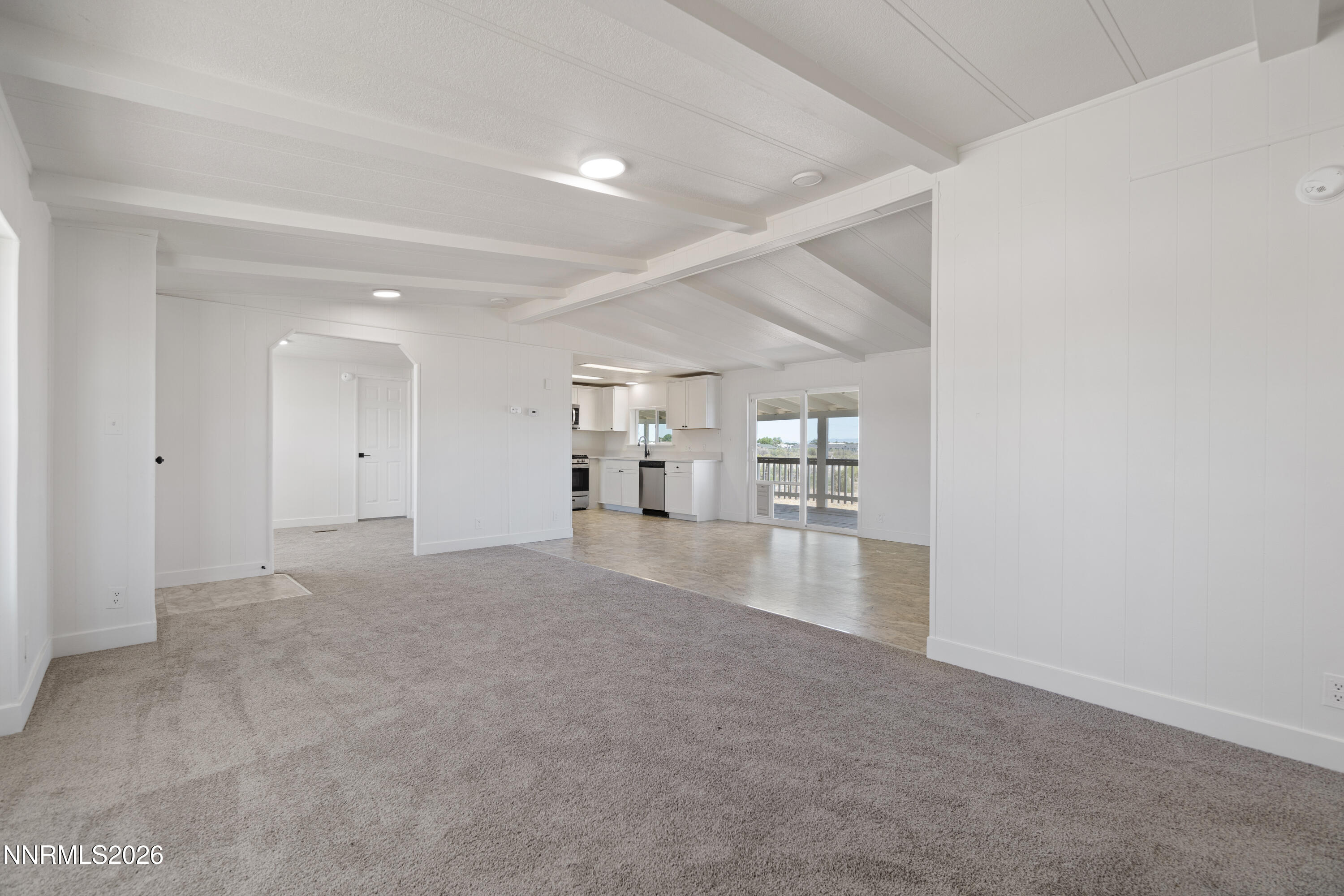 700 Thornbird Drive Property Photo 8