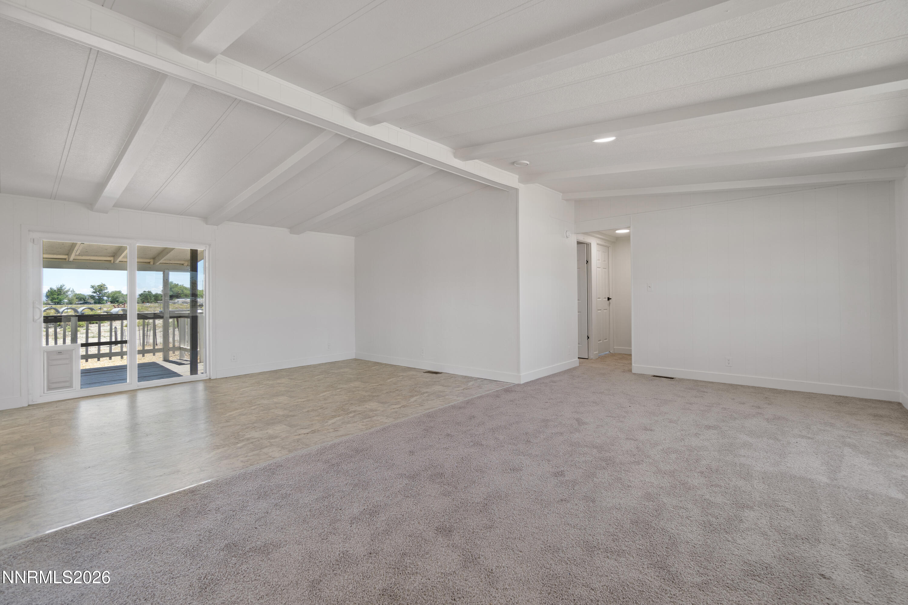 700 Thornbird Drive Property Photo 9