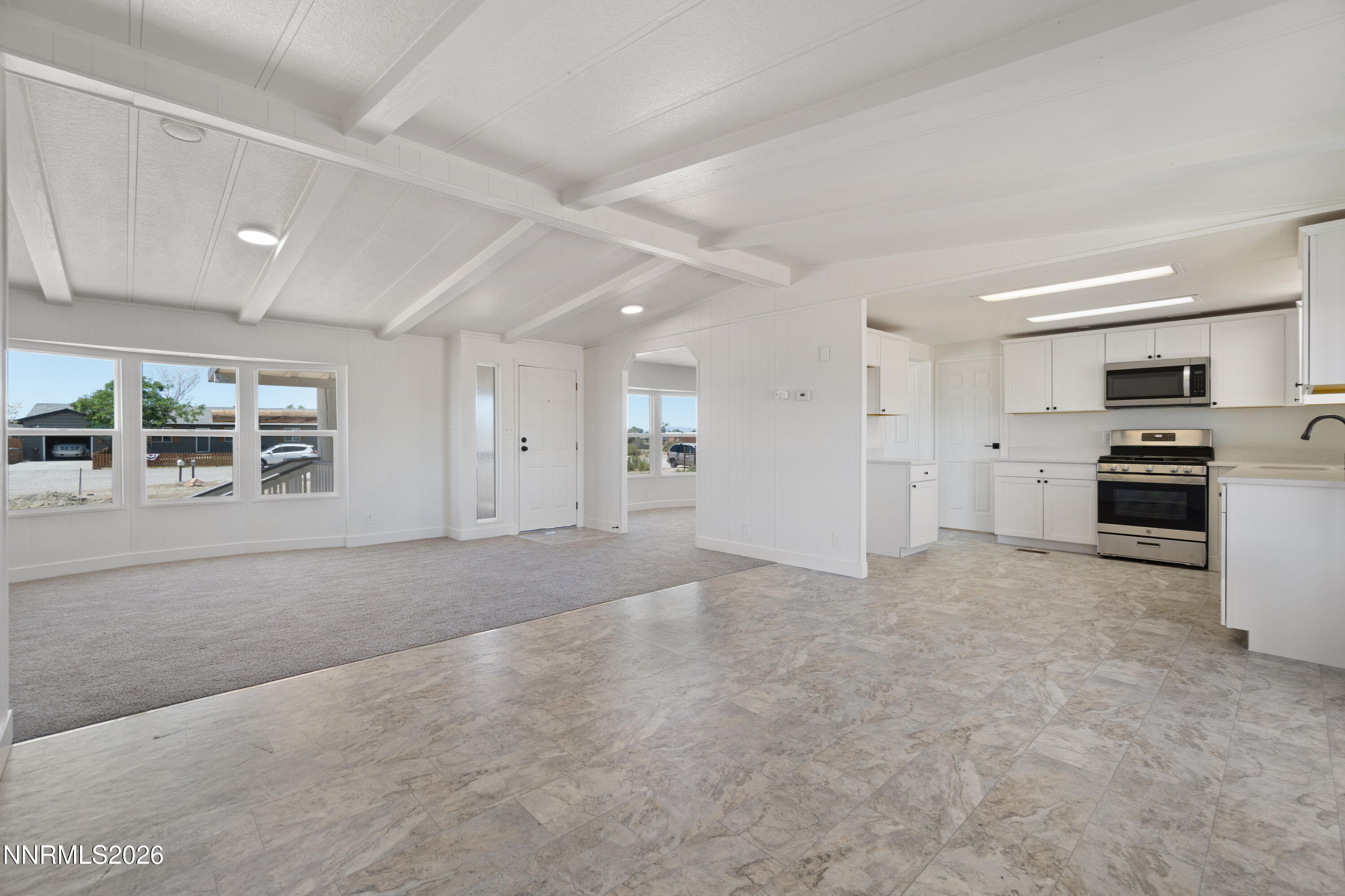 700 Thornbird Drive Property Photo 10