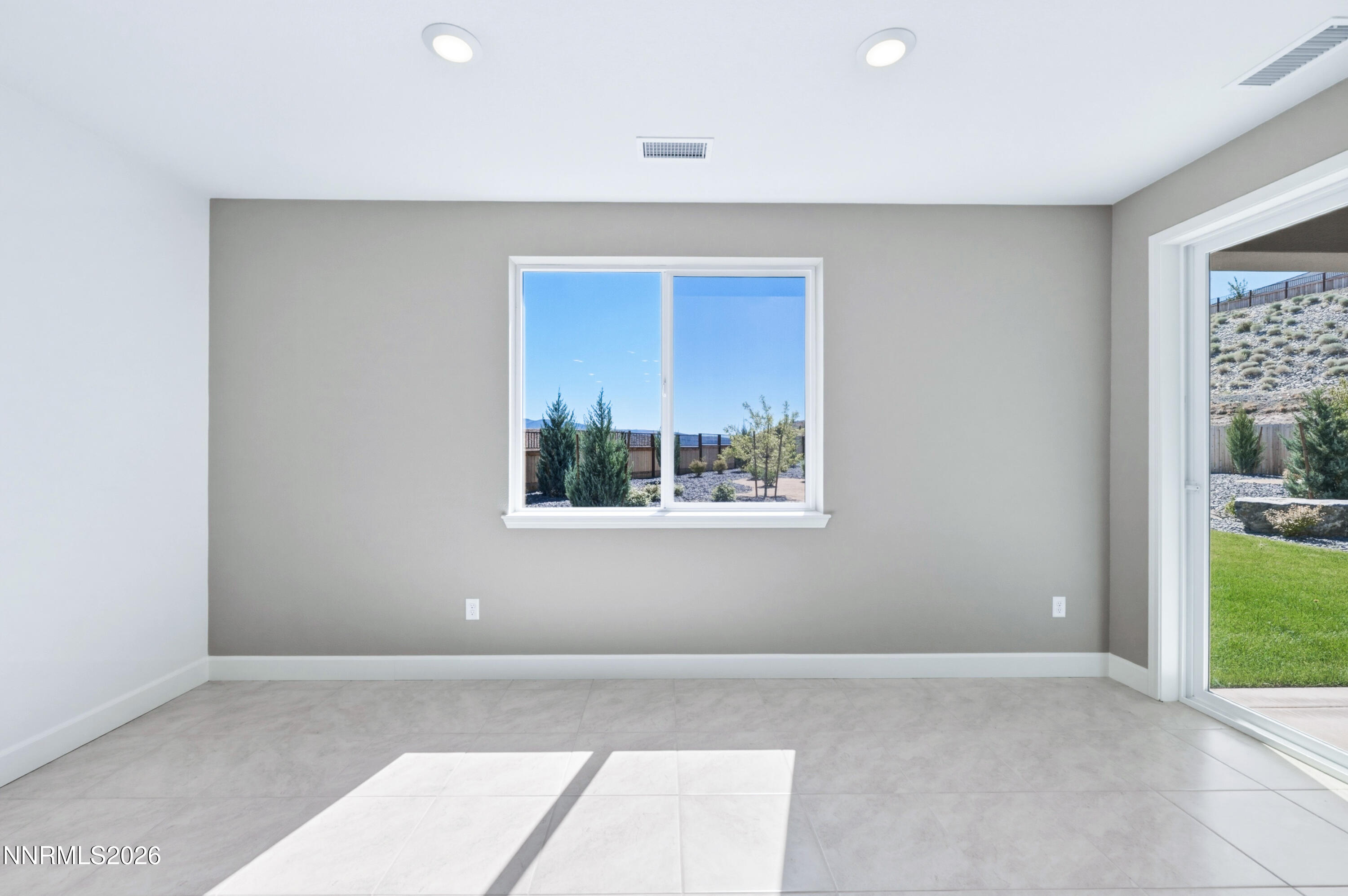 6752 Pilot Peak Court Property Photo 6