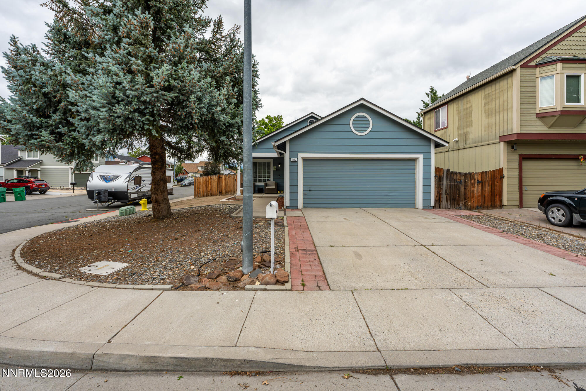 1717 Bluehaven Drive Property Photo 4