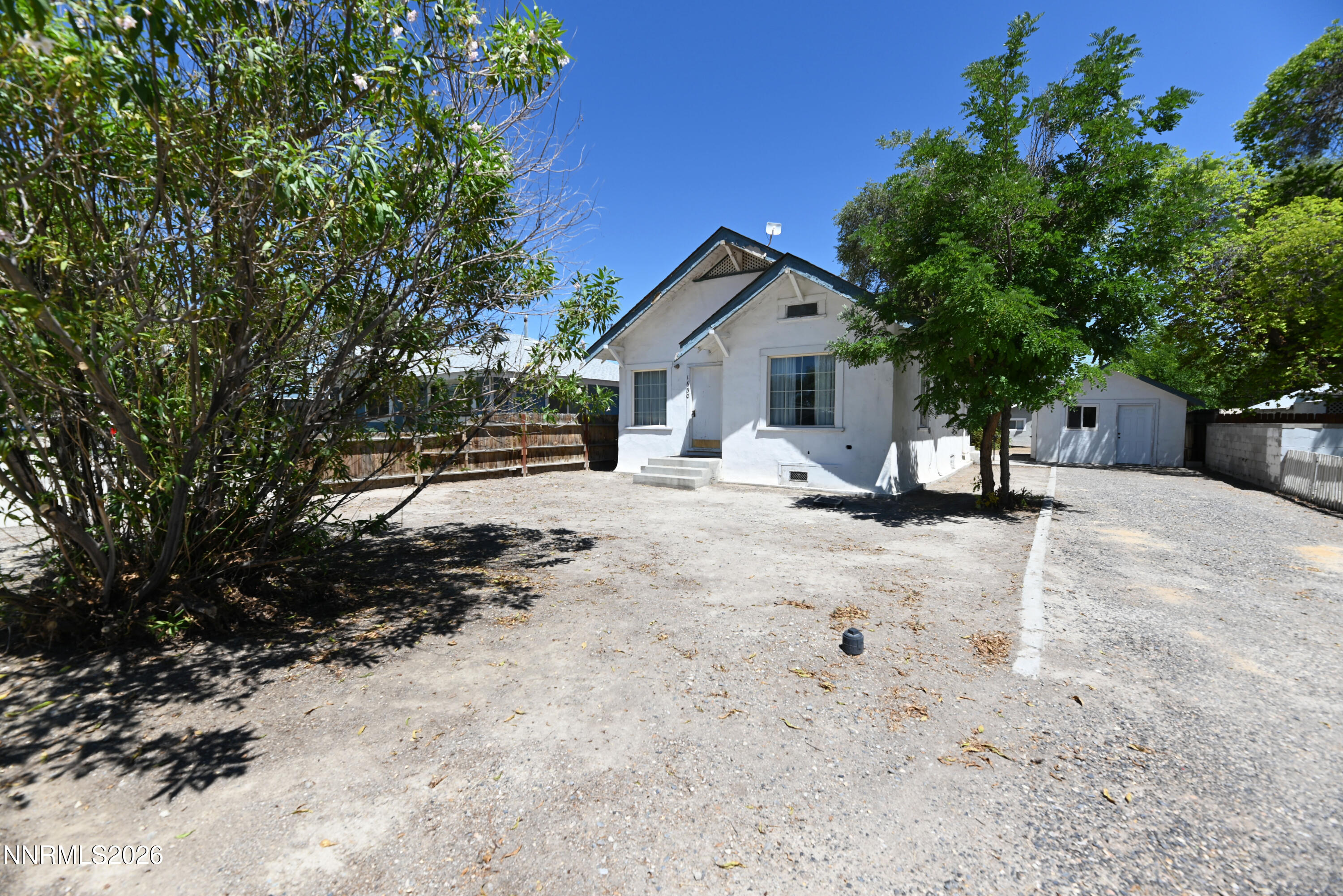 1630 Elmhurst Avenue Property Photo 3