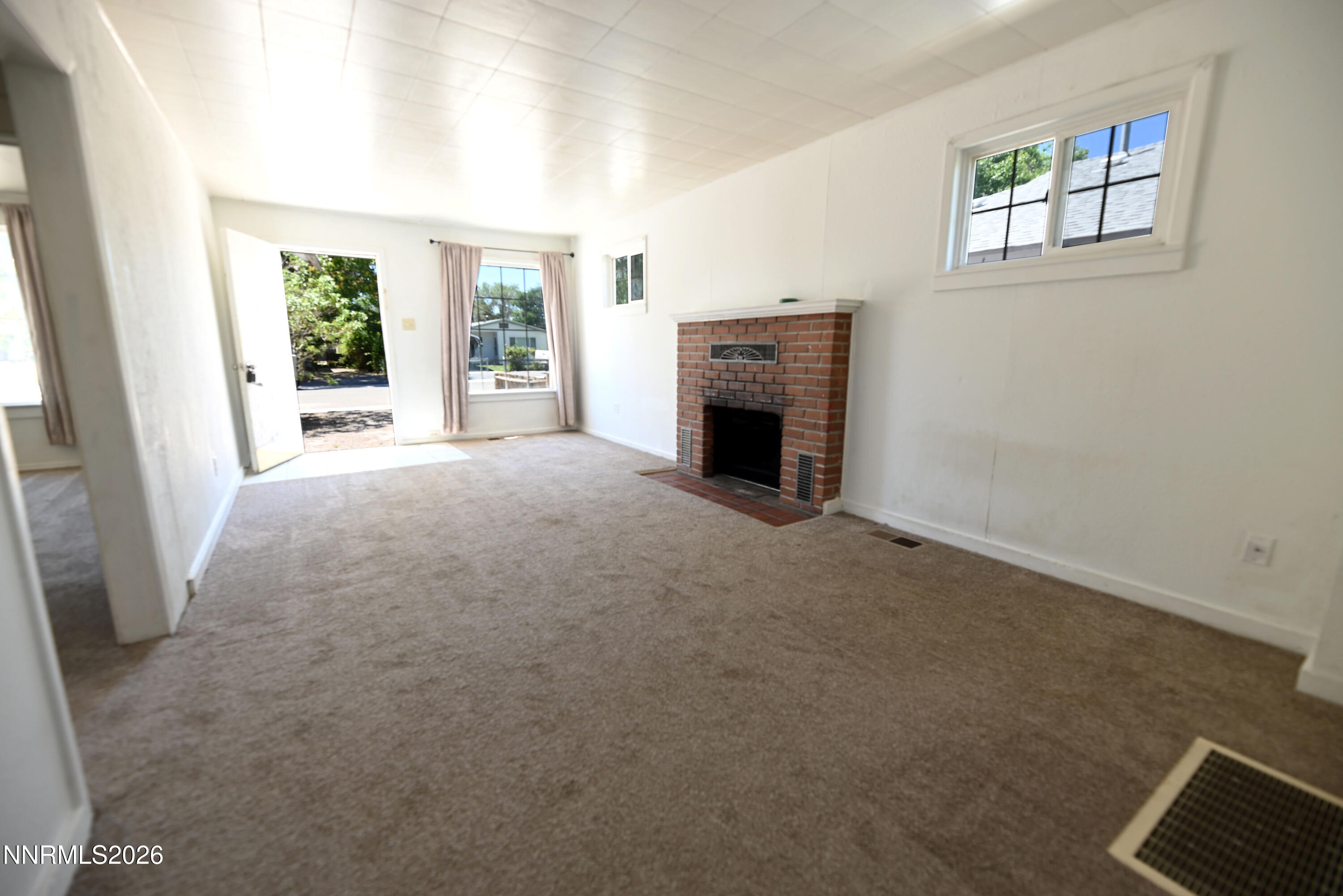 1630 Elmhurst Avenue Property Photo 10
