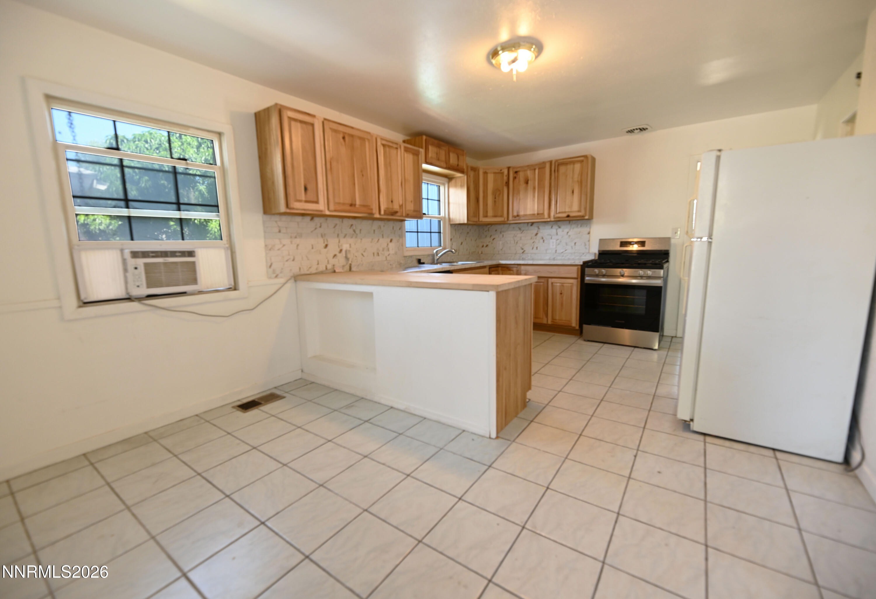 1630 Elmhurst Avenue Property Photo 14
