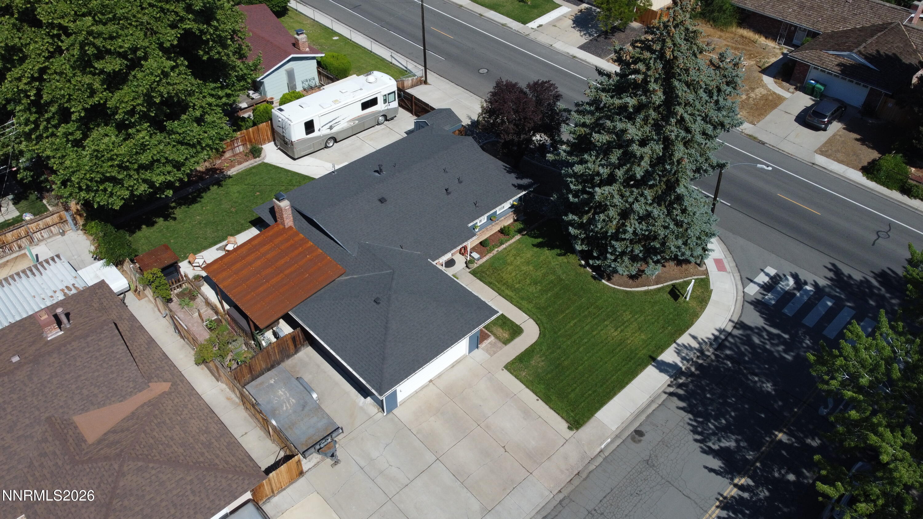 2395 Lexington Way Property Photo 8