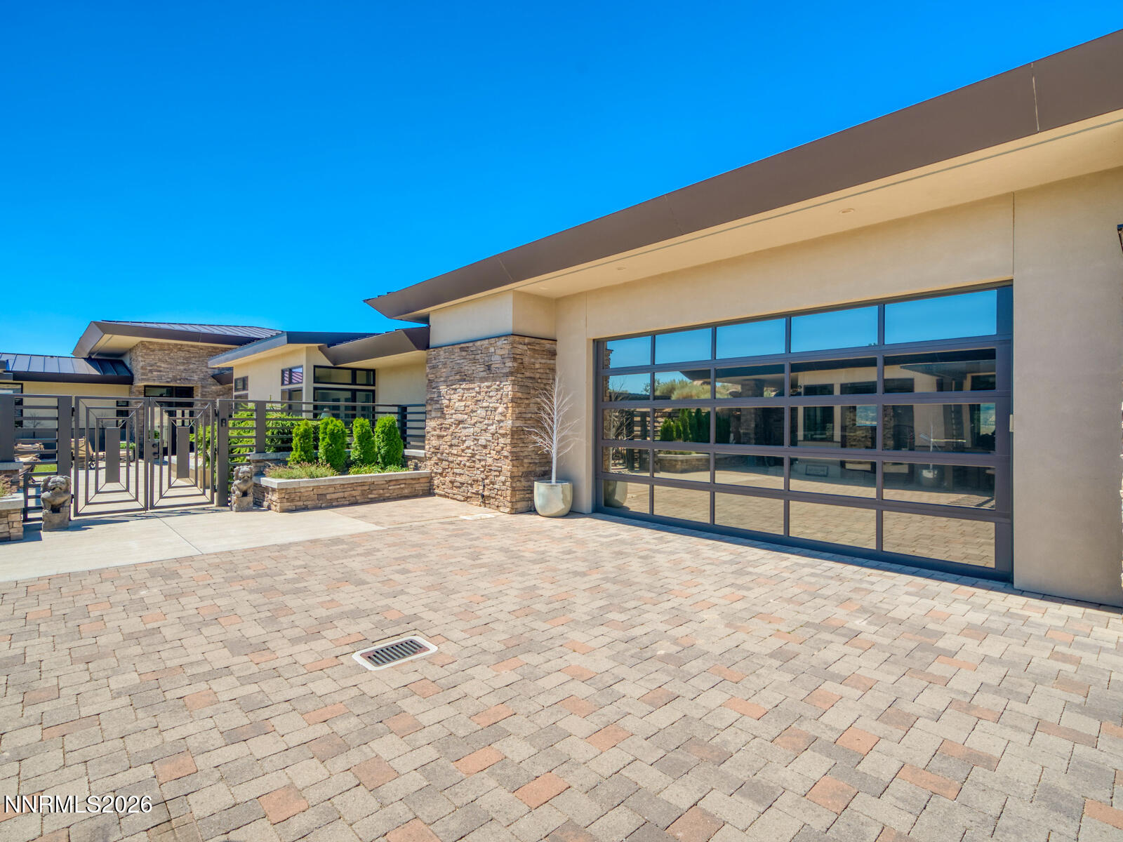 8220 Standing Stone Circle Property Photo 79