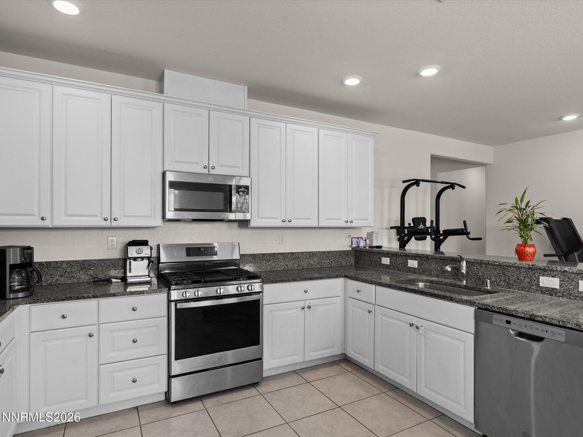 164 Snake Road Property Photo 3