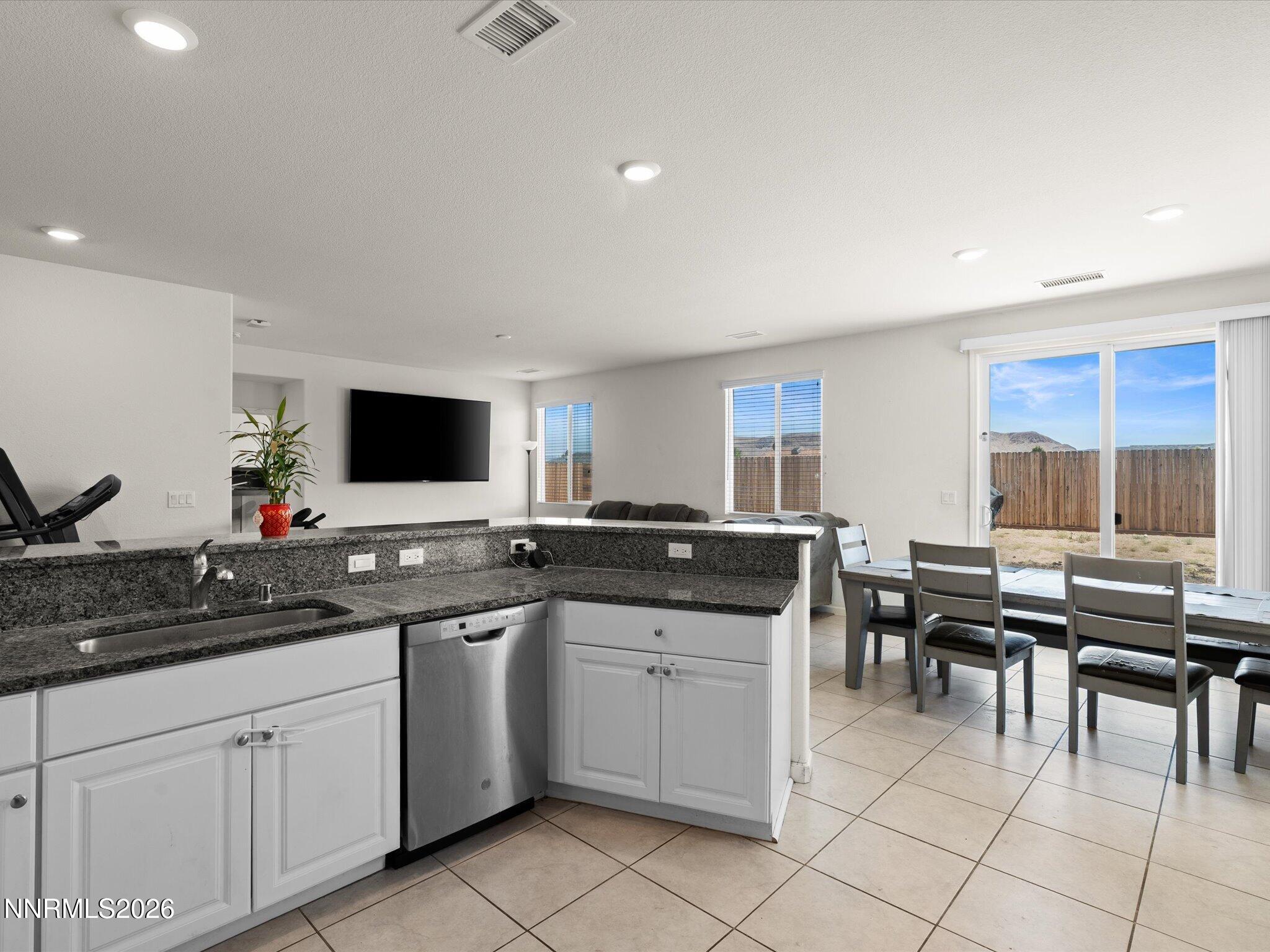 164 Snake Road Property Photo 4