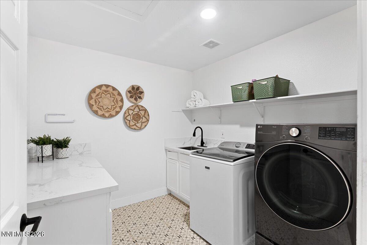 2400 Pileus Road Property Photo 18