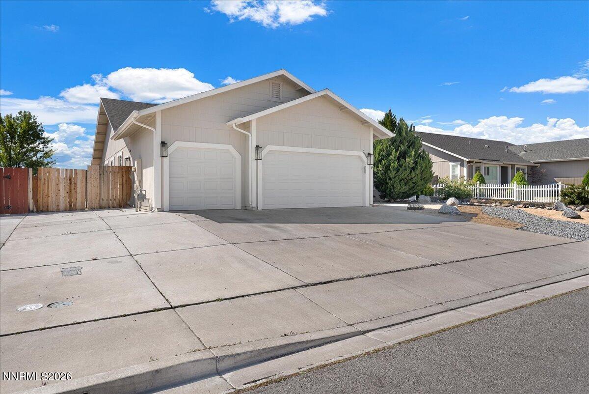 2400 Pileus Road Property Photo 29