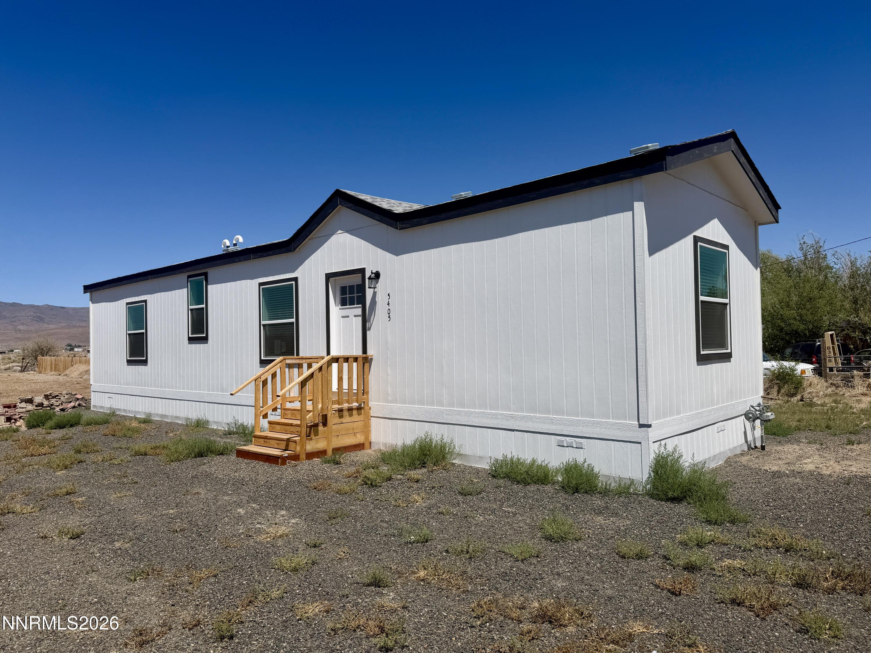 5405 Desert Lane Property Photo 1