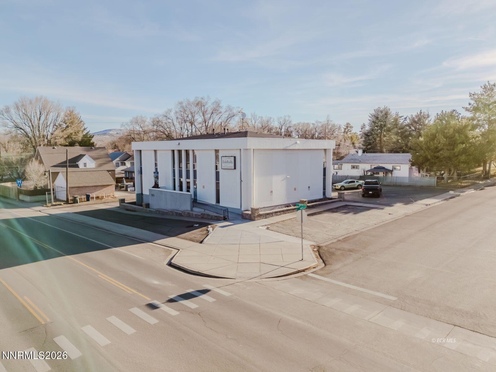 975 5th Street Property Photo 17