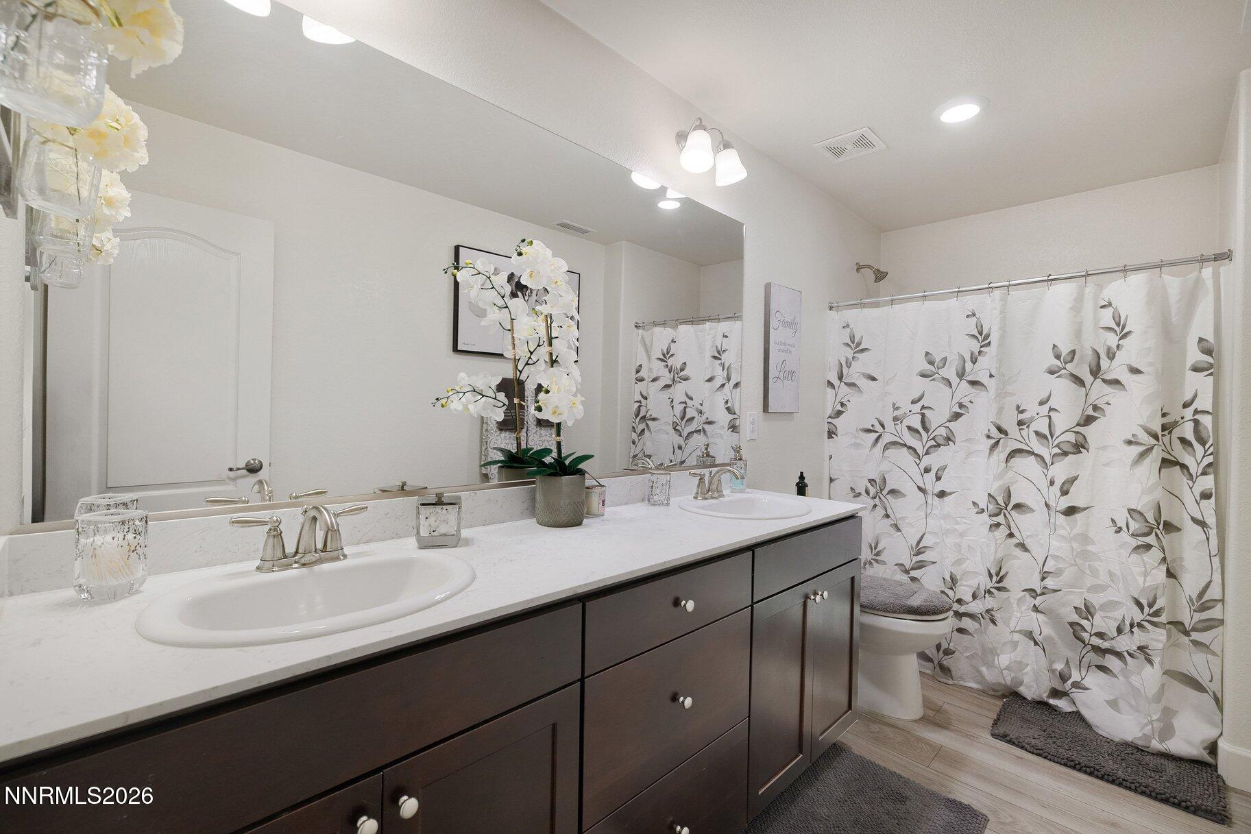 1538 Tule Peak Circle Property Photo 18